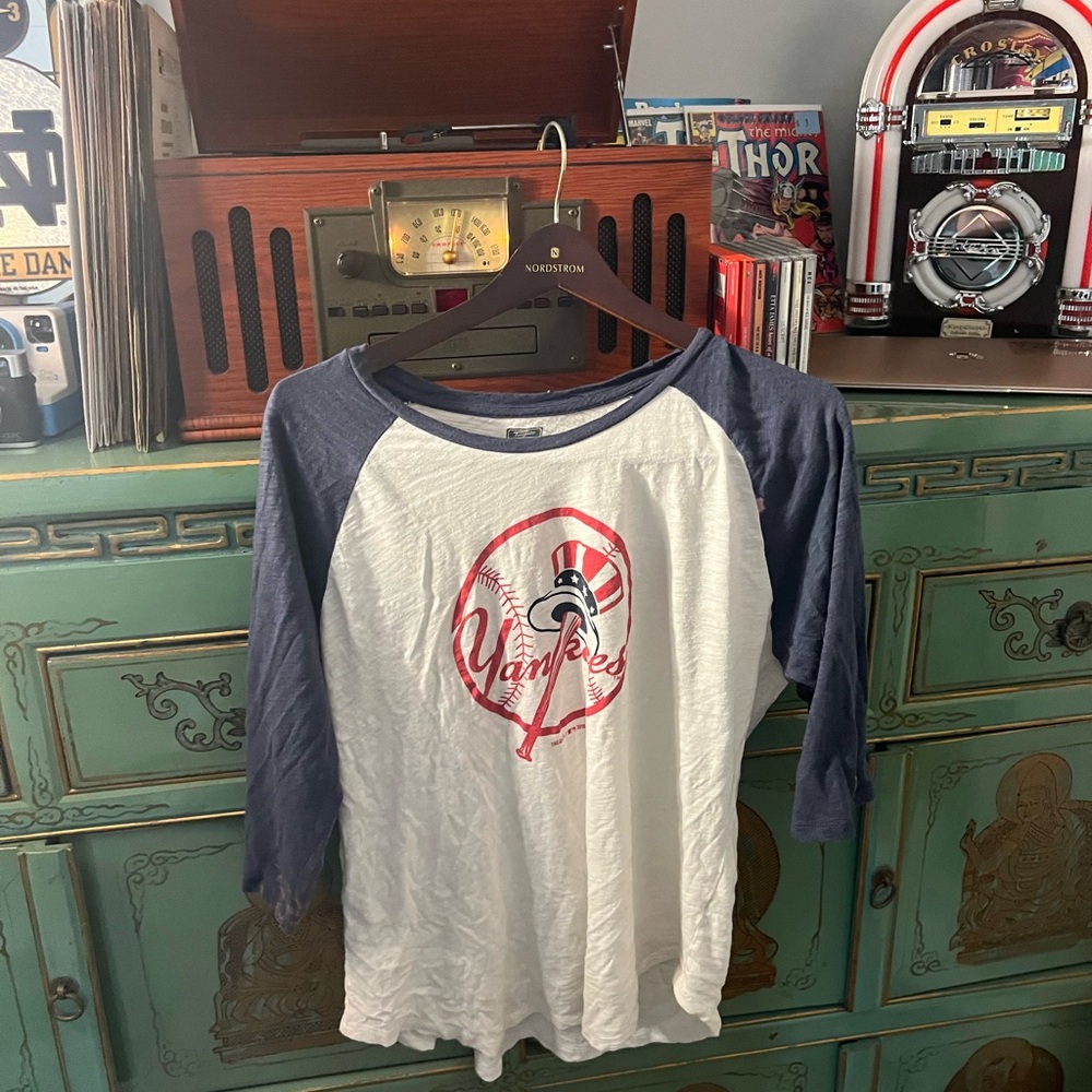 Yankees Shirt - White and Blue